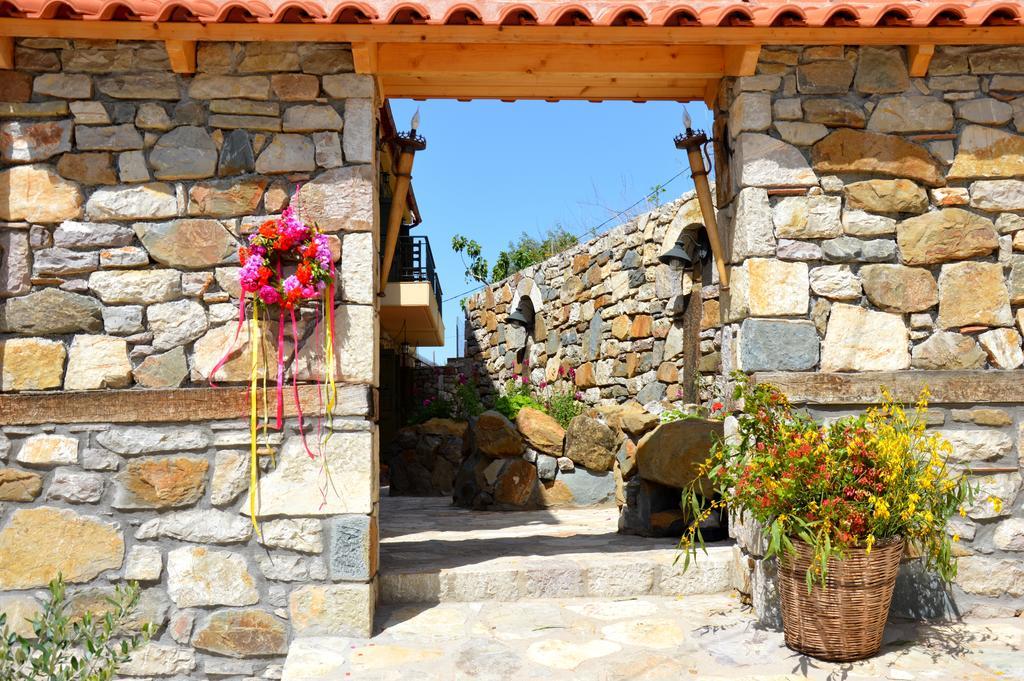 Messana Hotel Messini Luaran gambar