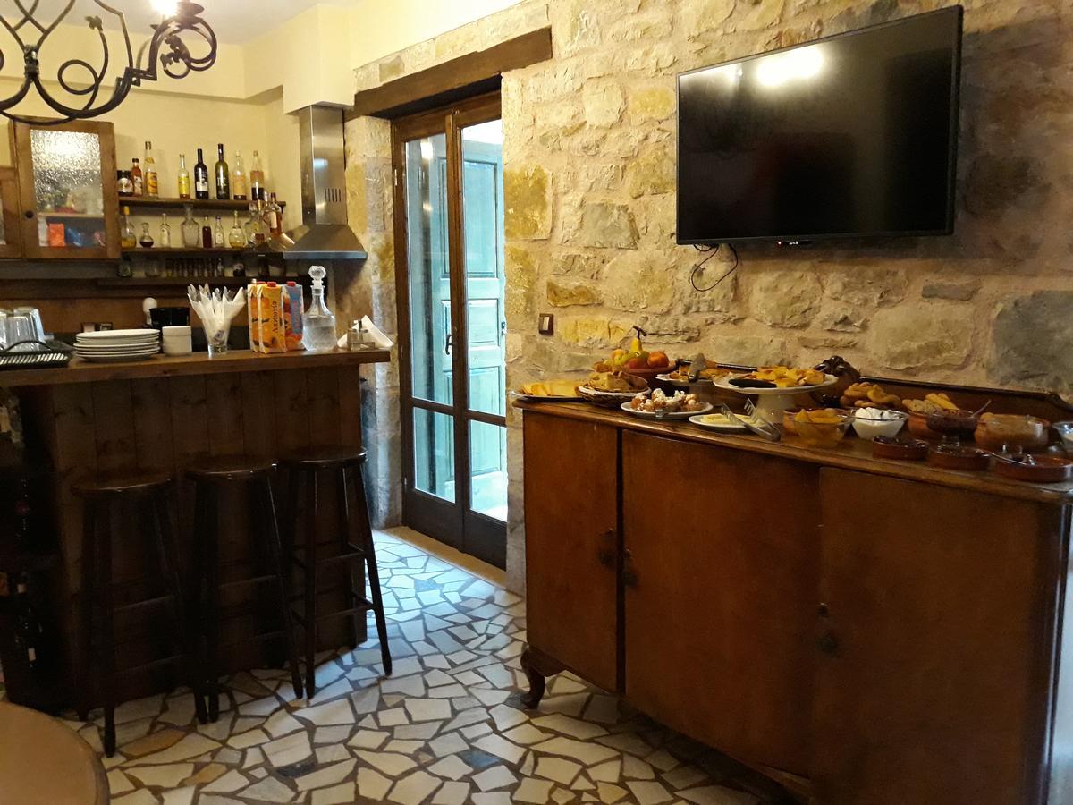 Messana Hotel Messini Luaran gambar
